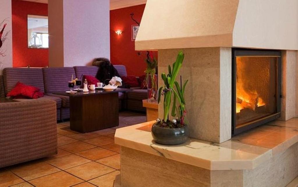 Hotel Le Montaigu لوز سانت سوفير المظهر الخارجي الصورة
